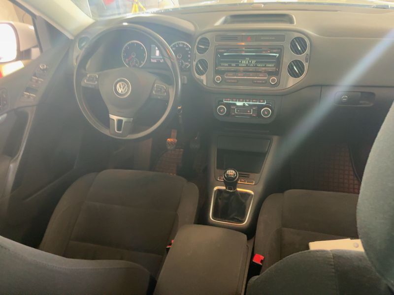 Volkswagen Tiguan 2.0 TDI Sky 4Motion BlueMotion Tech 2014 – снимка 18