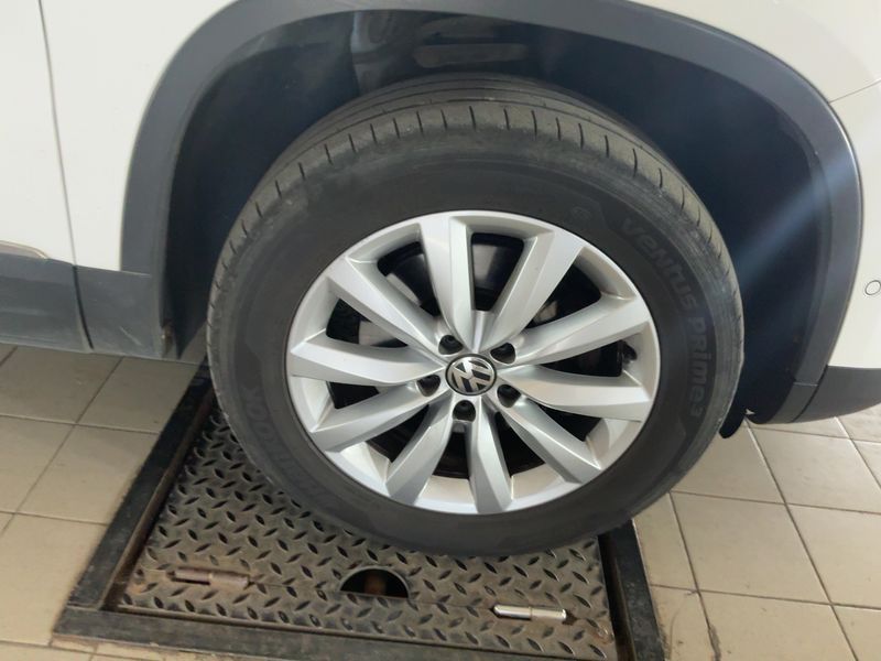 Volkswagen Tiguan 2.0 TDI Sky 4Motion BlueMotion Tech 2014 – снимка 11