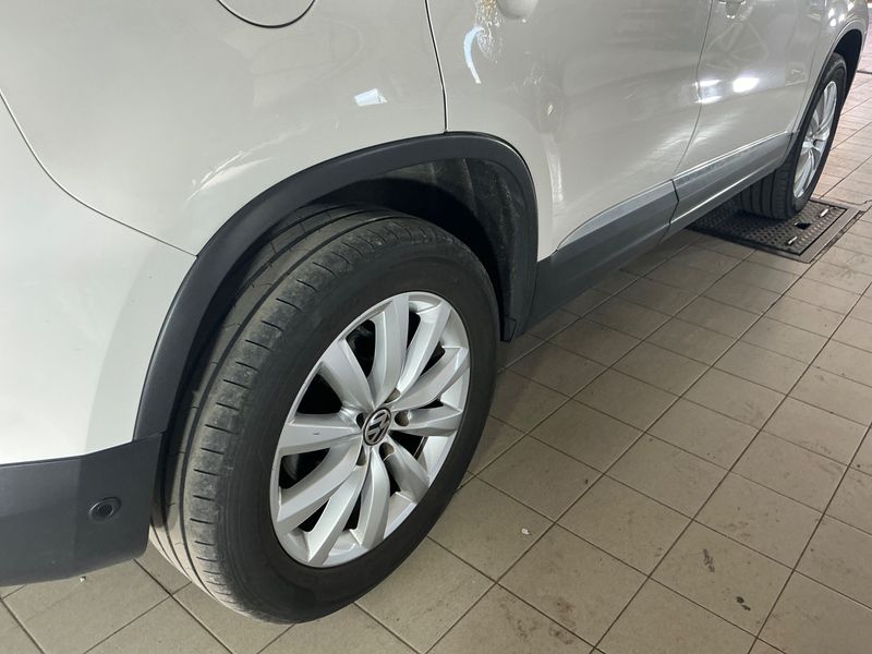 Volkswagen Tiguan 2.0 TDI Sky 4Motion BlueMotion Tech 2014 – снимка 34