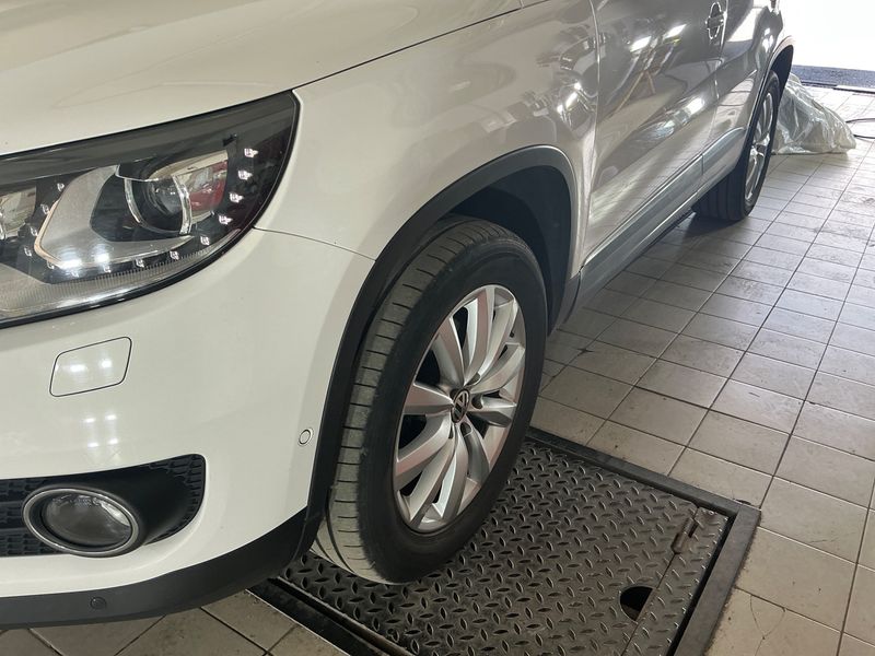 Volkswagen Tiguan 2.0 TDI Sky 4Motion BlueMotion Tech 2014 – снимка 32
