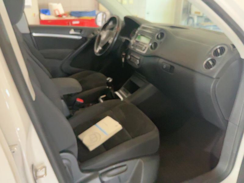 Volkswagen Tiguan 2.0 TDI Sky 4Motion BlueMotion Tech 2014 – снимка 17