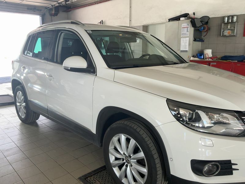 Volkswagen Tiguan 2.0 TDI Sky 4Motion BlueMotion Tech 2014 – снимка 12