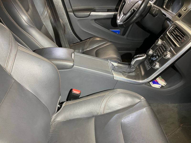 Volvo S60 Cross Country 2.0 D4 Summum 2015 – снимка 28