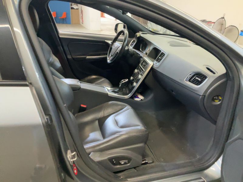 Volvo S60 Cross Country 2.0 D4 Summum 2015 – снимка 16