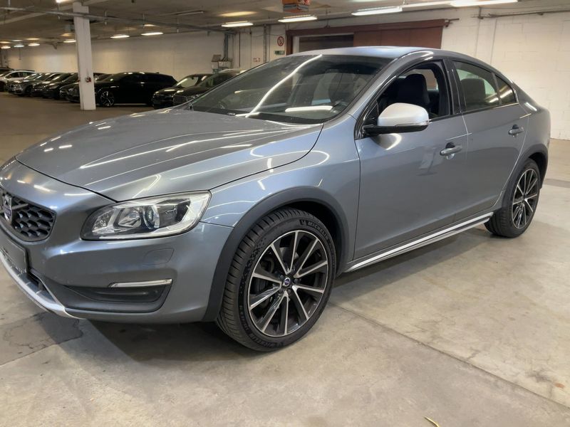 Volvo S60 Cross Country 2.0 D4 Summum 2015 – снимка 1