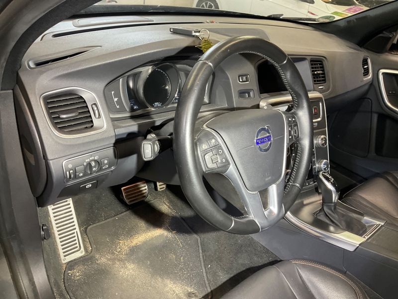 Volvo S60 Cross Country 2.0 D4 Summum 2015 – снимка 31