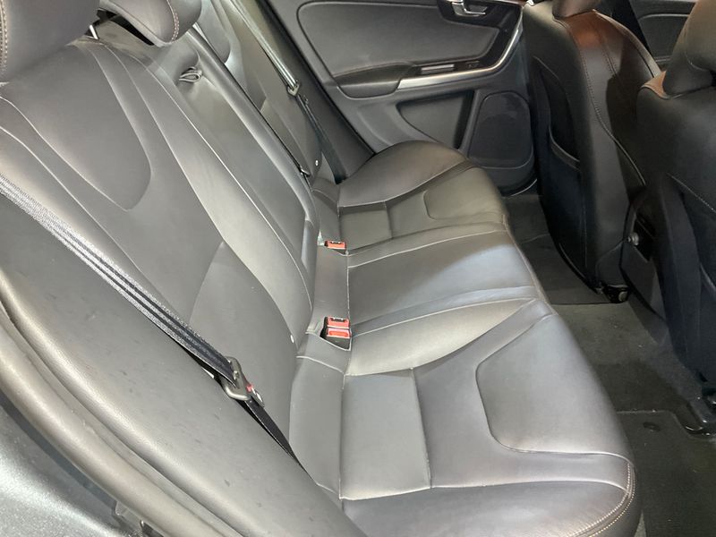 Volvo S60 Cross Country 2.0 D4 Summum 2015 – снимка 24