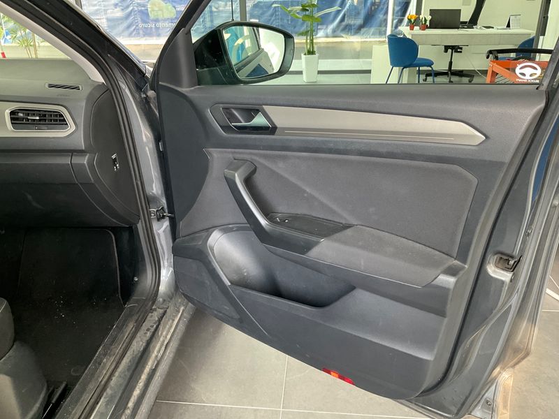 Volkswagen T-Roc 2.0 TDI Style 2021 – снимка 32