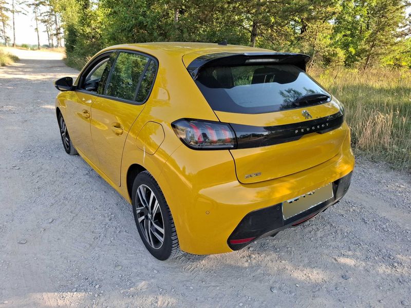 Peugeot 208 1.2 PureTech Allure 2020 – снимка 3