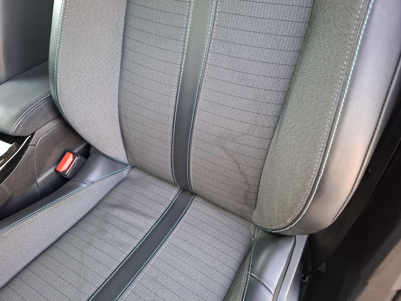 Peugeot 208 1.2 PureTech Allure 2020 – снимка 71
