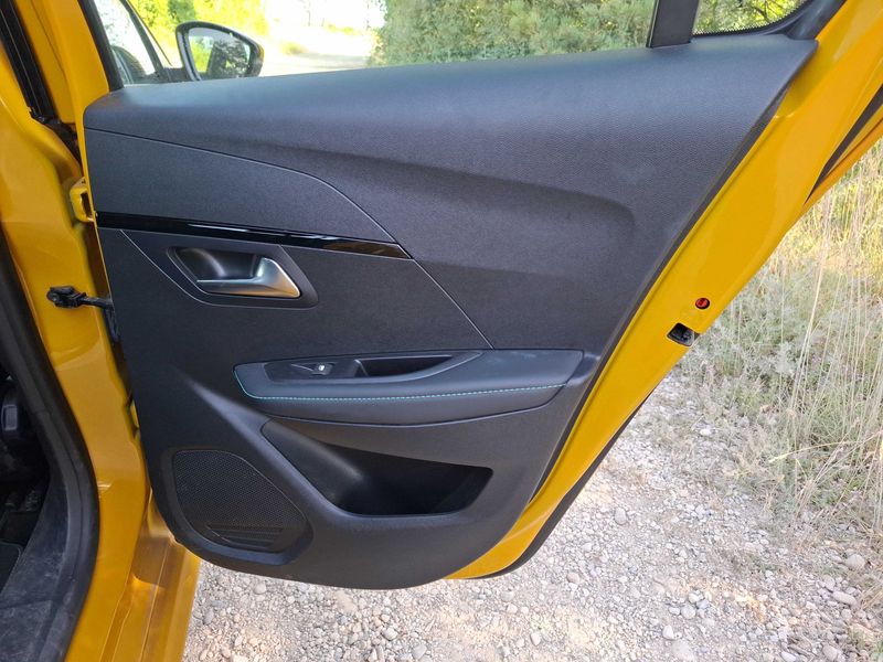 Peugeot 208 1.2 PureTech Allure 2020 – снимка 56