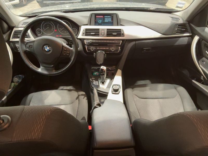 BMW 3er 318i 2018 – снимка 17