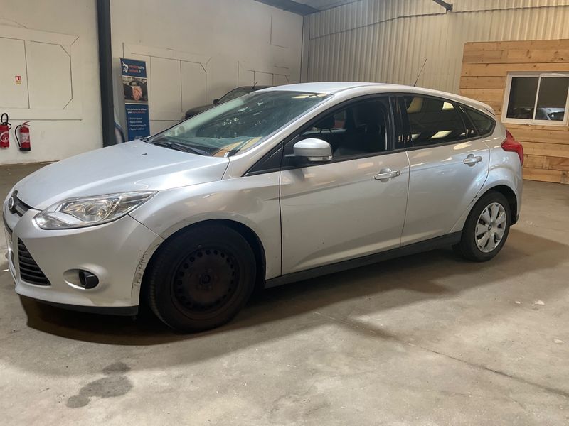 Ford Focus 1.6 EcoBoost Trend 2013 – снимка 1