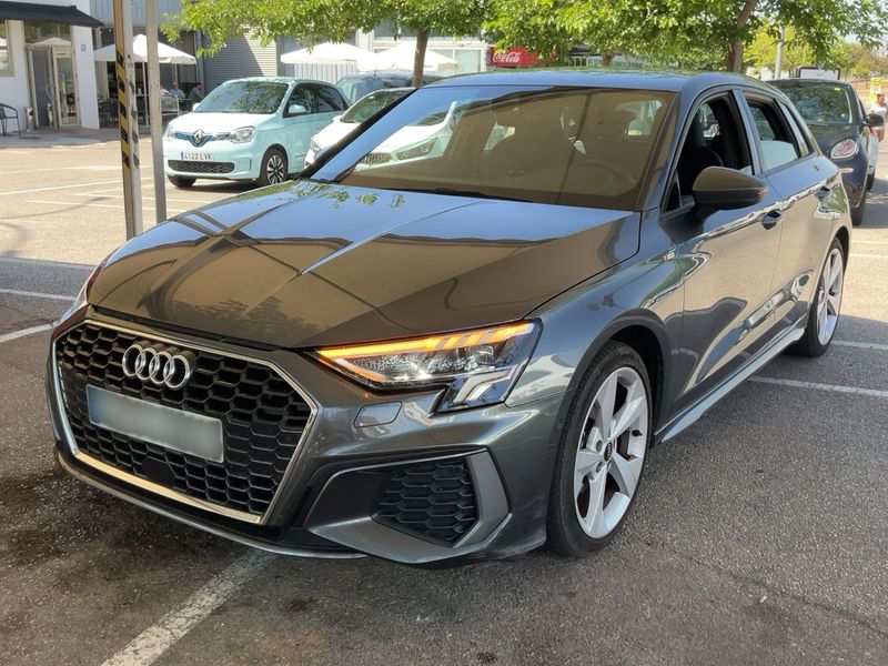 Audi A3 Sportback 35 TFSI Mild-Hybrid S line 2024 – снимка 1