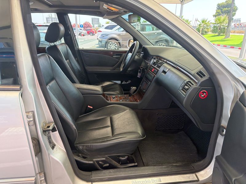 Mercedes-Benz E-Klasse E 320 CDI Elegance 2001 – снимка 3