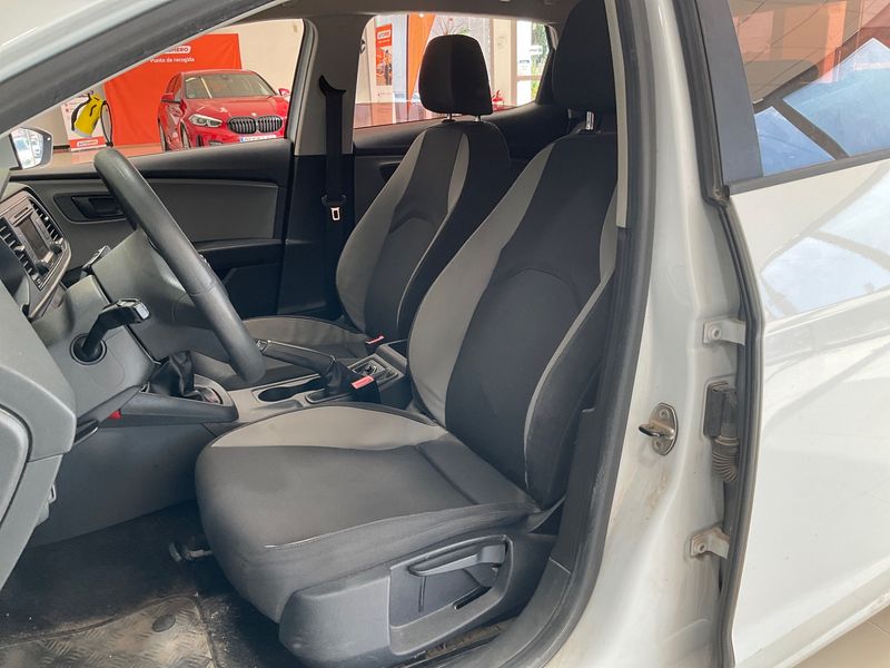 Seat Leon 1.6 TDI Reference Plus 2014 – снимка 26