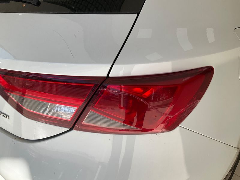 Seat Leon 1.6 TDI Reference Plus 2014 – снимка 32