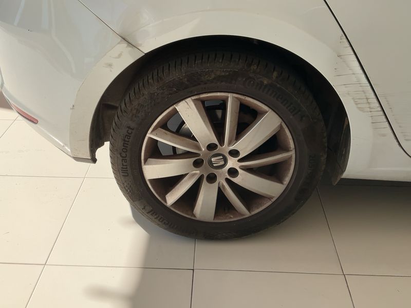 Seat Leon 1.6 TDI Reference Plus 2014 – снимка 9