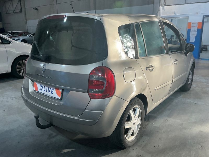 Renault Grand Modus 1.5 dCi Dynamique 2009 – снимка 2