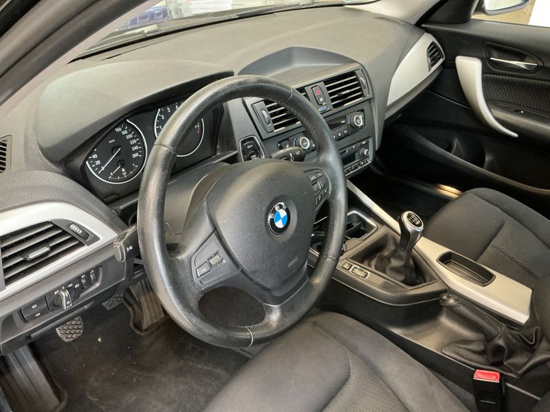 BMW 1er 118i 2011 – снимка 23