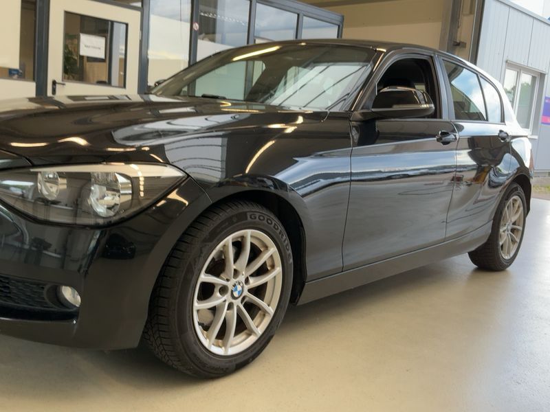 BMW 1er 118i 2011 – снимка 2