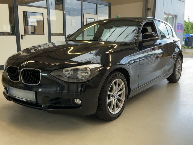 BMW 1er 118i 2011 – снимка 1