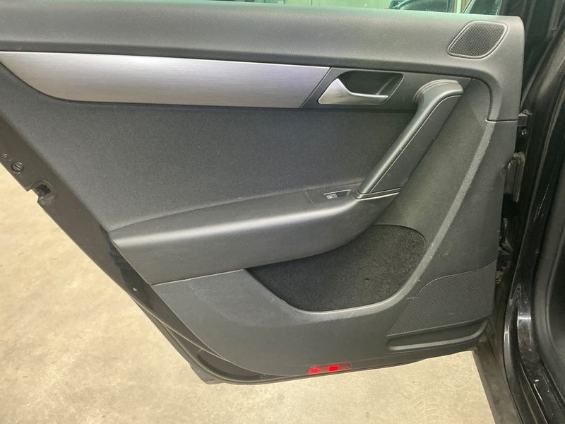 Volkswagen Passat 1.4 TSI Comfortline BlueMotion Tech 2014 – снимка 37