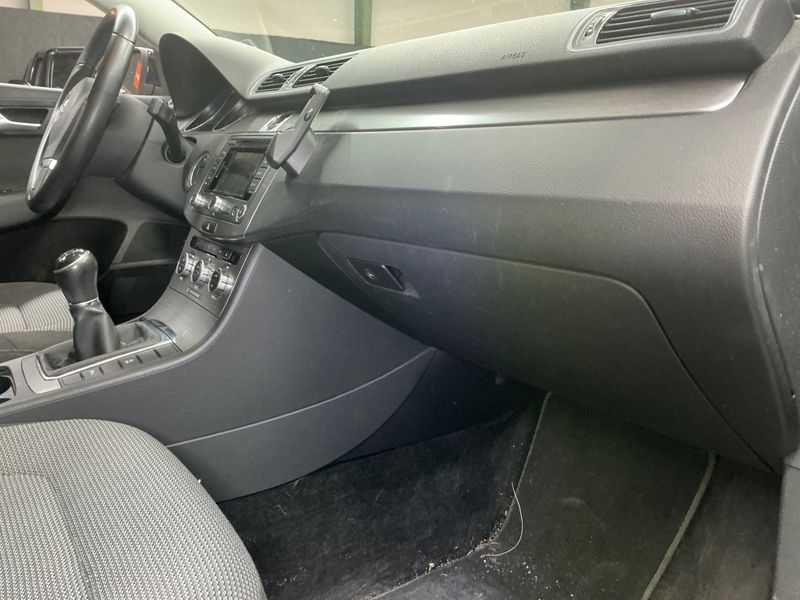 Volkswagen Passat 1.4 TSI Comfortline BlueMotion Tech 2014 – снимка 34