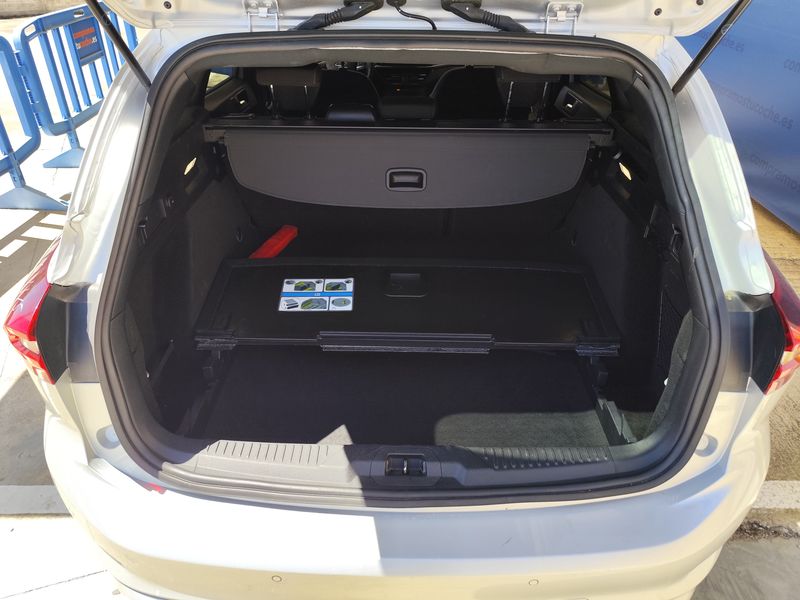 Ford Focus 1.0 EcoBoost Mild-Hybrid ST-Line 2024 – снимка 9