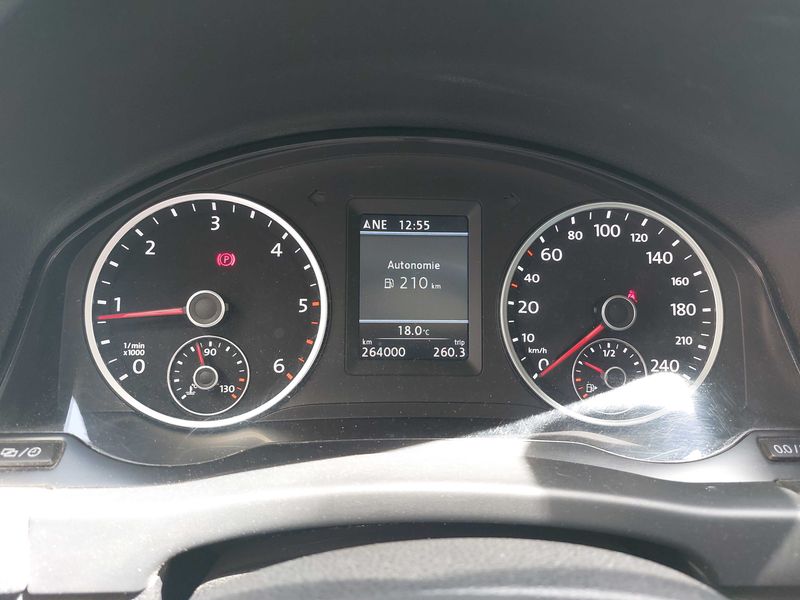 Volkswagen Tiguan 2.0 TDI Sportline Business BlueMotion Tech 2013 – снимка 12