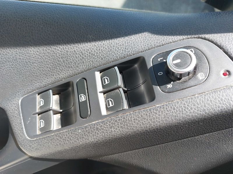 Volkswagen Tiguan 2.0 TDI Sportline Business BlueMotion Tech 2013 – снимка 24