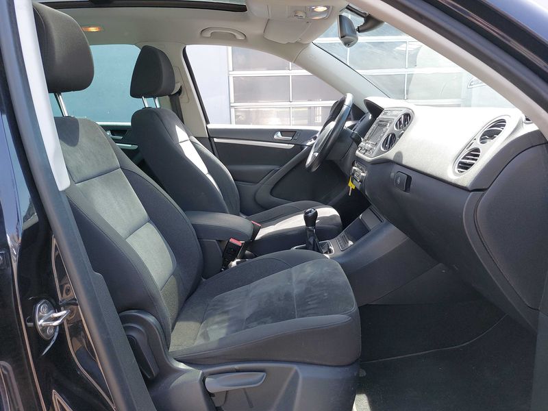 Volkswagen Tiguan 2.0 TDI Sportline Business BlueMotion Tech 2013 – снимка 10