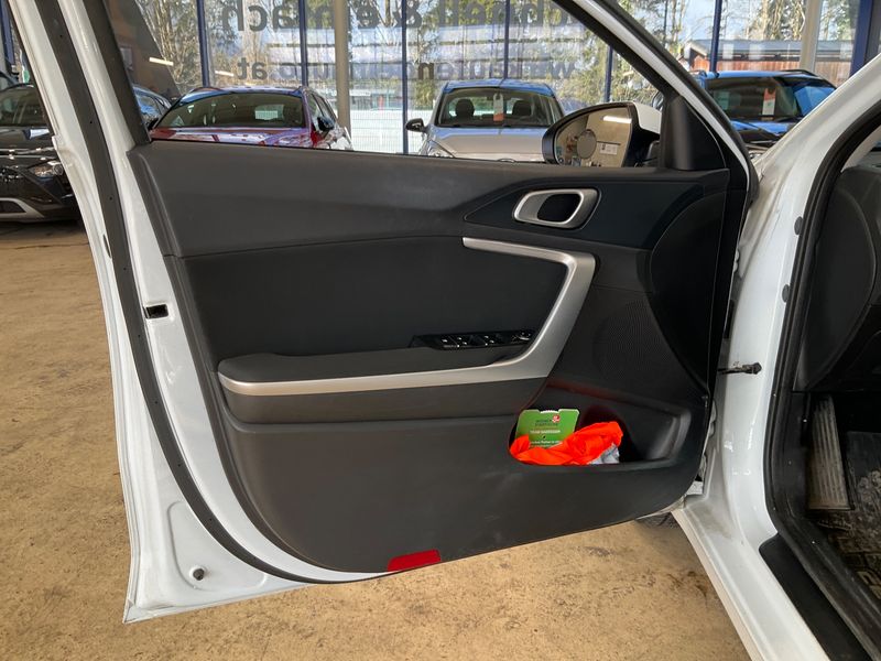 Kia cee'd 1.6 CRDi Edition 7 2018 – снимка 30