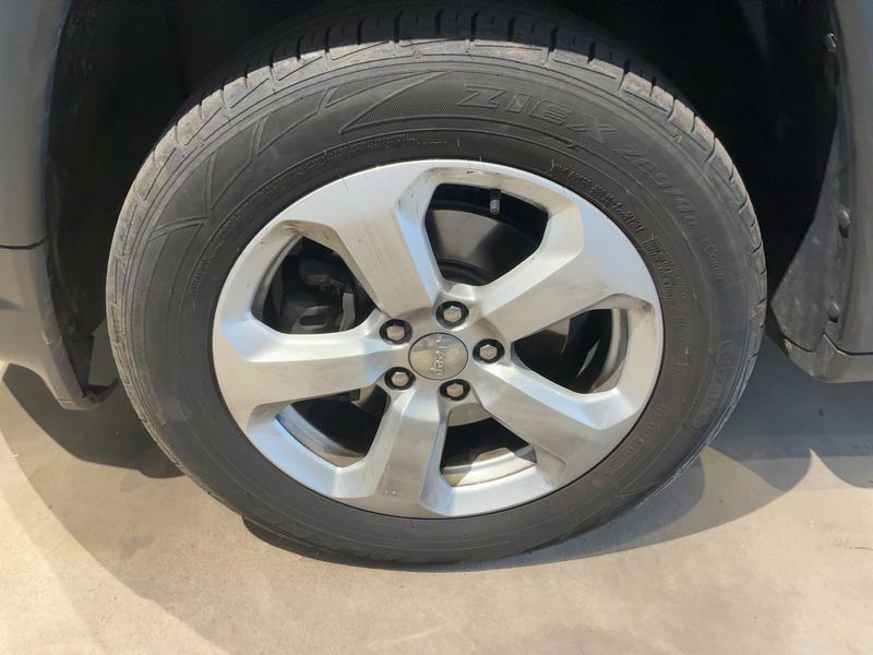 Jeep Compass 2.0 M-Jet Longitude 4WD 2019 – снимка 3