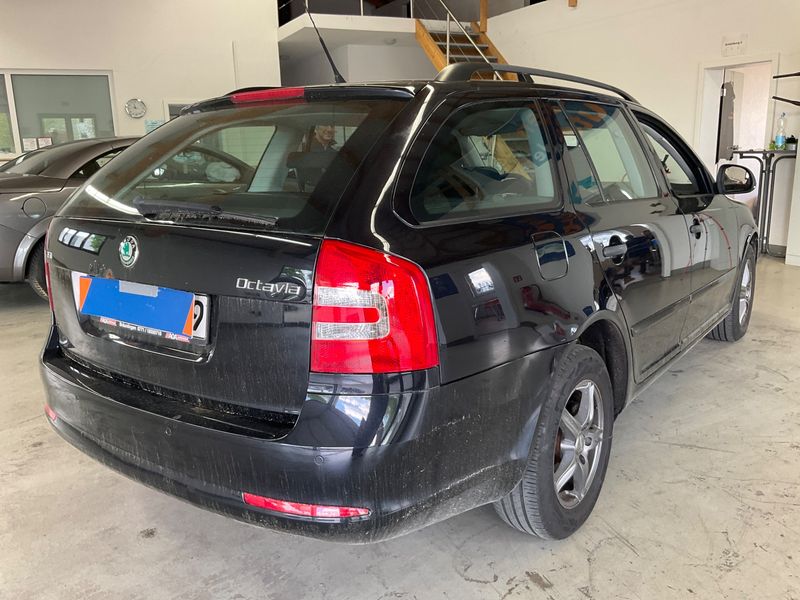 Skoda Octavia 1.4 TSI Ambiente 2010 – снимка 2