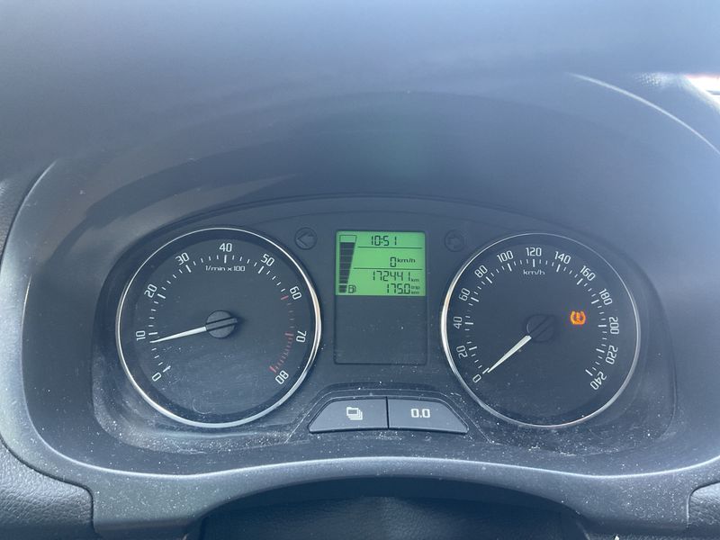 Skoda Fabia 1.2 TSI Family 2011 – снимка 4