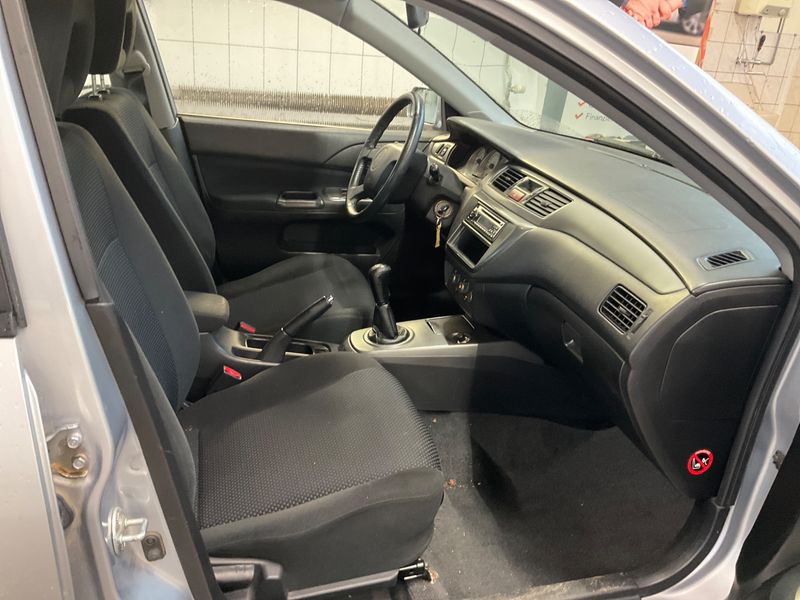 Mitsubishi Lancer 1.6 Invite 2005 – снимка 3