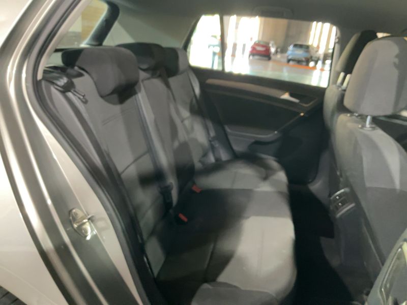 Volkswagen Golf VII 1.6 TDI Advance BlueMotion Tech 2013 – снимка 19
