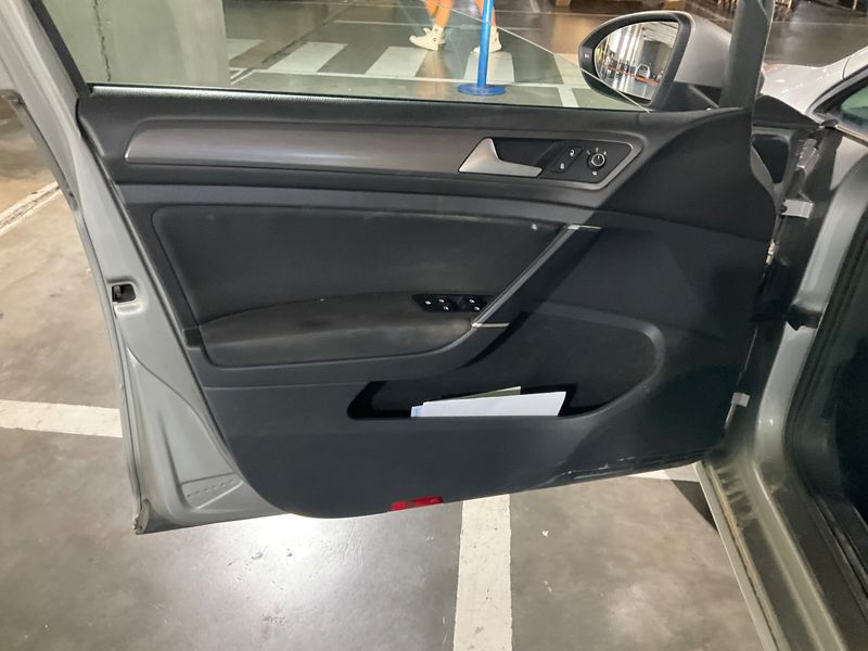 Volkswagen Golf VII 1.6 TDI Advance BlueMotion Tech 2013 – снимка 37