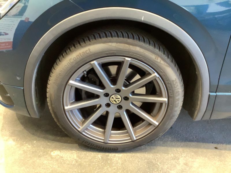 Volkswagen Tiguan 2.0 TDI R-Line 4Motion 2022 – снимка 3