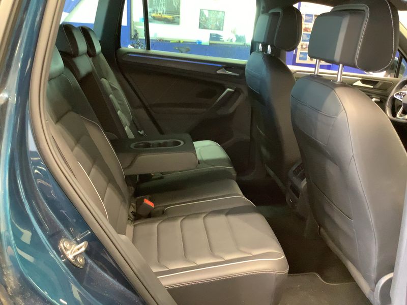 Volkswagen Tiguan 2.0 TDI R-Line 4Motion 2022 – снимка 19