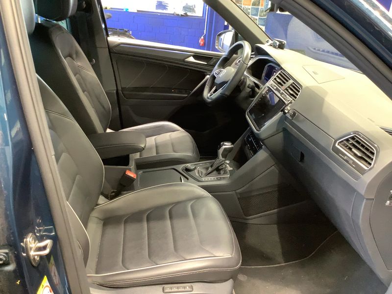 Volkswagen Tiguan 2.0 TDI R-Line 4Motion 2022 – снимка 16