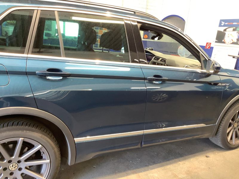 Volkswagen Tiguan 2.0 TDI R-Line 4Motion 2022 – снимка 10