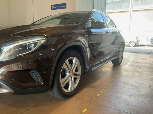 Mercedes-Benz GLA-Klasse GLA 200 d 4Matic Sport 2016 – снимка 2