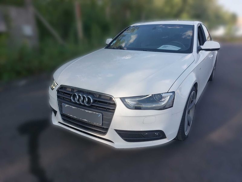 Audi A4 2.0 TDI S line 2012 – снимка 1