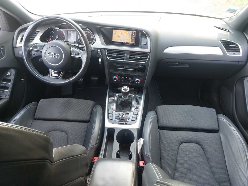 Audi A4 2.0 TDI S line 2012 – снимка 11