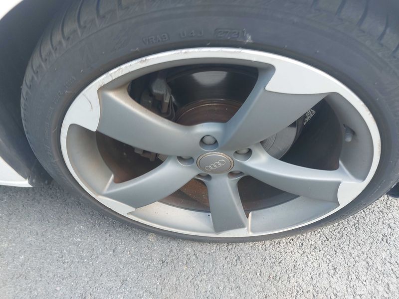 Audi A4 2.0 TDI S line 2012 – снимка 22