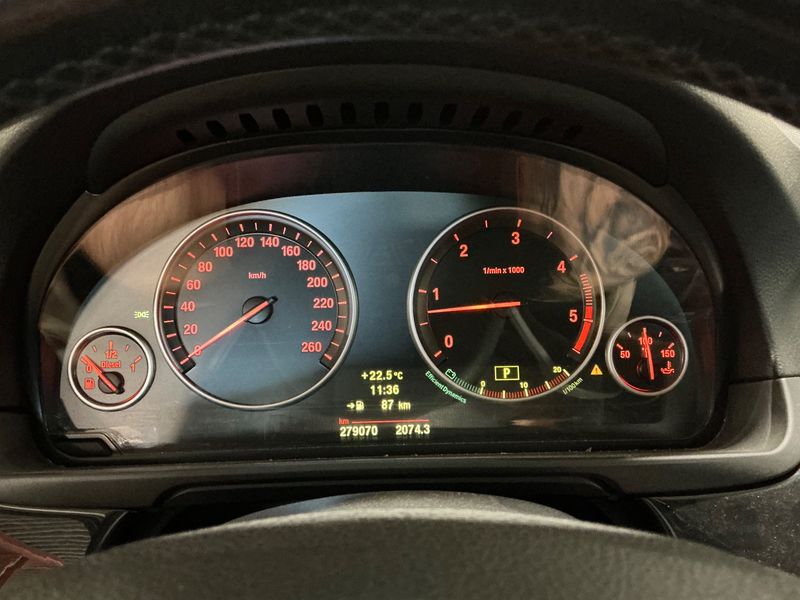 BMW 5er 525d 2010 – снимка 13