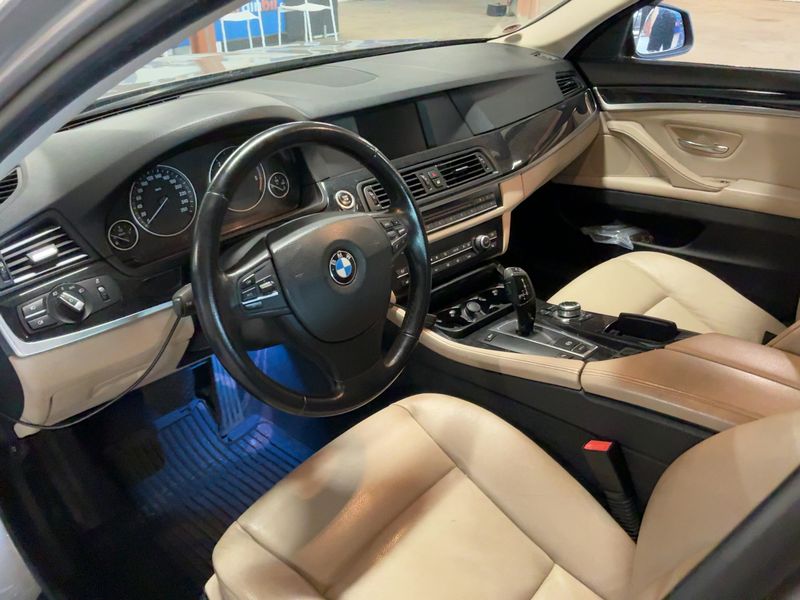 BMW 5er 525d 2010 – снимка 12