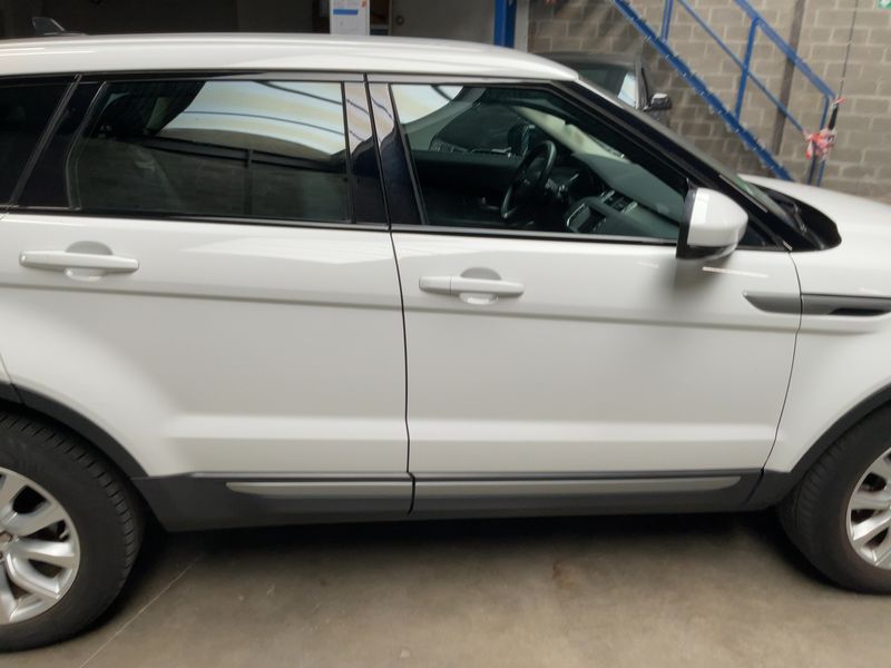 Land Rover Evoque 2.0 Td4 SE 2016 – снимка 10
